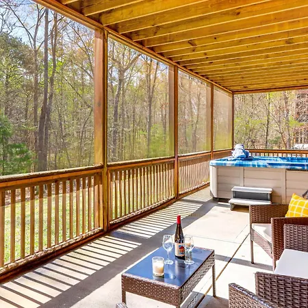 Cozy Elijay Luxury Cabin With King Beds And Jacuzzi!